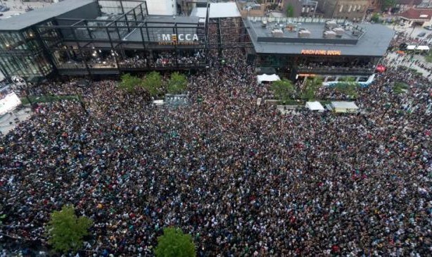 世界杯高清直播-近500新冠确诊病例曾观战雄鹿总决赛 庆典变毒窝？