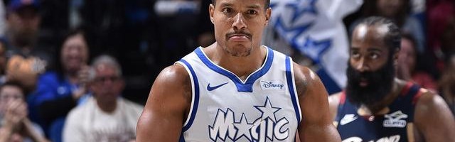 世界杯在线观看-贝恩轰进制胜三分 哈登：这就是比赛 他投进了那记高难度投篮