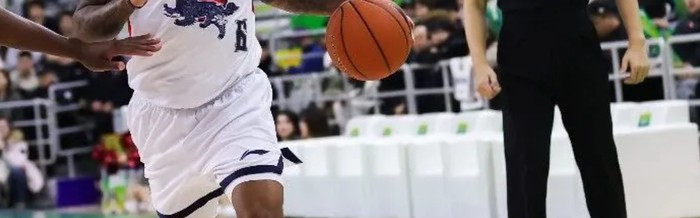 世界杯官方平台-山东胜江苏2喜2忧！陈林坚地位提升，邱彪险引崩盘，谢智杰迷失！|山东队|乔-约翰逊|篮板|比赛|约翰逊_新浪体育_新浪新闻