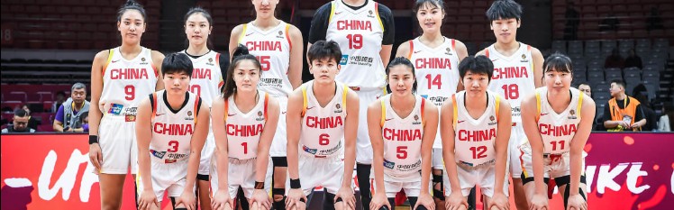 世界杯直播-中国女篮半场领先南苏丹10分：张子宇8分 李月汝2分3犯规低迷