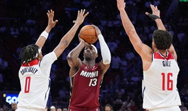 世界杯官方平台-阿德巴约破纪录，奇才主帅：第四节不像真正的篮球比赛|热火|巴姆-阿德巴约|巴姆·阿德巴约|华盛顿奇才队|NBA常规赛_新浪体育_新浪新闻